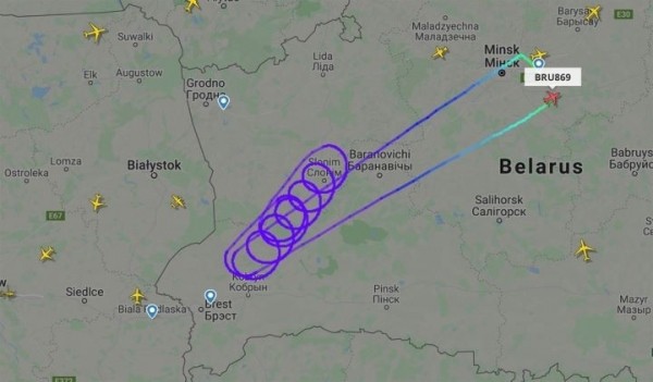 Самолет «Белавиа» не долетел до Барселоны и кружил над Беларусью. Что происходит? Комментарий «Белавиа»