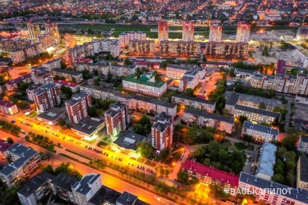 Посмотрите, как выглядит вечером весенний Брест
             
                Посмотрите, как выглядит вечером весенний Брест