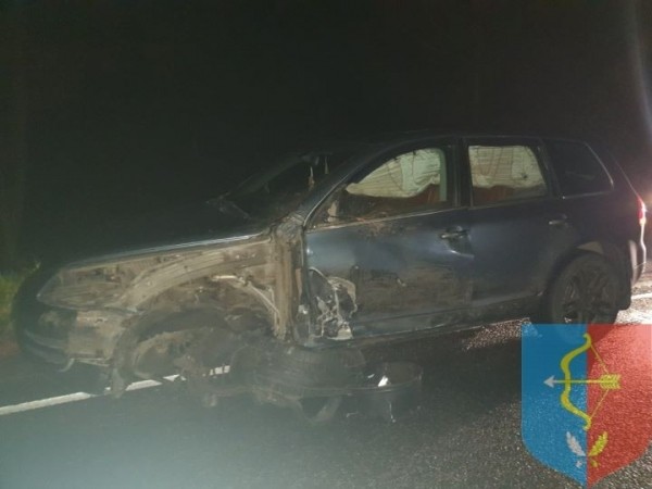 В Пинском районе грузовик выехал на «встречку», повредил две легковушки и ушел в кювет В Пинском районе грузовик выехал на «встречку», повредил две легковушки и ушел в кювет