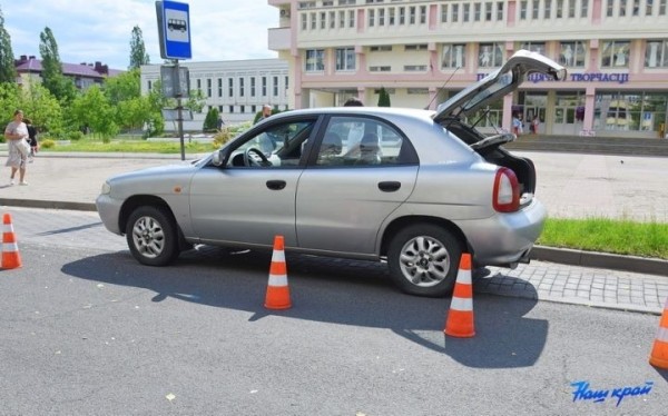 Легковушка сбила девочку на пешеходном переходе в Барановичах Легковушка сбила девочку на пешеходном переходе в Барановичах