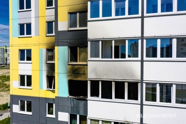 В Бресте на Грюнвальдской произошел серьёзный пожар. Горела квартира (Фото и видео)
В Бресте на Грюнвальдской произошел серьёзный пожар. Горела квартира (Фото и видео)