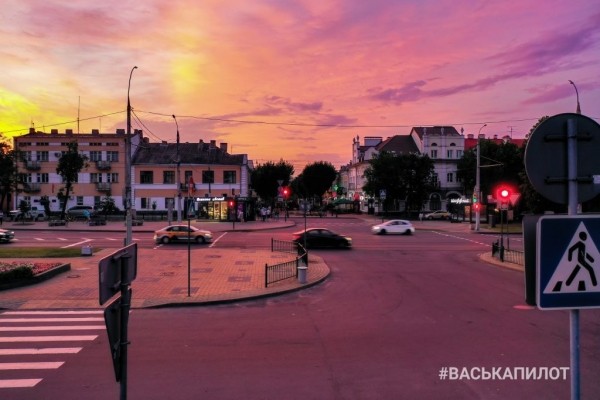 
                Сегодняшний закат в Бресте. Посмотрите фото
            