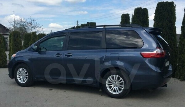 Какие автомобили продают дороже стоимости квартиры