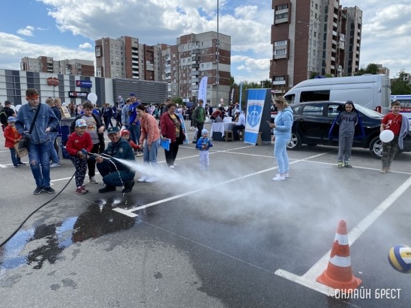 
                В Бресте на площадке ТРЦ «Экватор» проходит «Детский праздник безопасности»
            