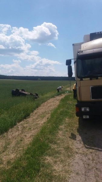 Жительница Бреста на Volkswagen Golf перевернулась в Каменецком районе Жительница Бреста на Volkswagen Golf перевернулась в Каменецком районе