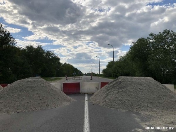 В Бресте на пересечении улиц Бориса Маслова и Ковельское шоссе запрещено движение В Бресте на пересечении улиц Бориса Маслова и Ковельское шоссе запрещено движение