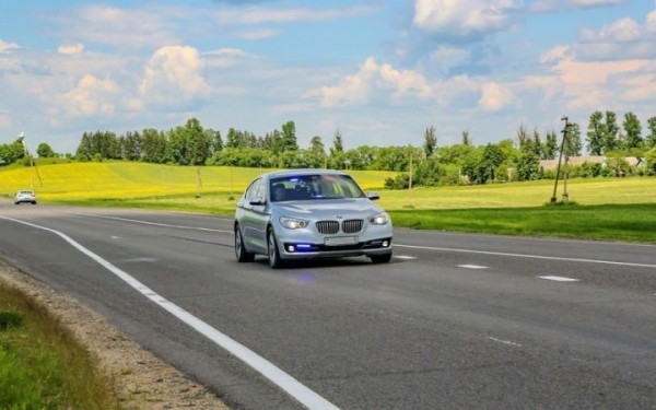 Как в Беларуси инспекторы ГАИ на BMW GT охотятся на лихачей