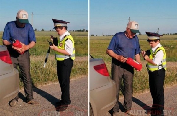 Мальчик в форме ГИБДД останавливает машины, а водители ему подыгрывают. ГАИ нашла парня Мальчик в форме ГИБДД останавливает машины, а водители ему подыгрывают. ГАИ нашла парня
