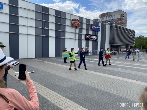 
                В Бресте на площадке ТРЦ «Экватор» проходит «Детский праздник безопасности»
            