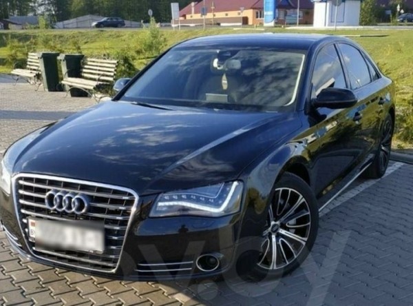 Какие автомобили продают дороже стоимости квартиры