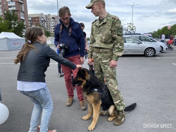 
                В Бресте на площадке ТРЦ «Экватор» проходит «Детский праздник безопасности»
            