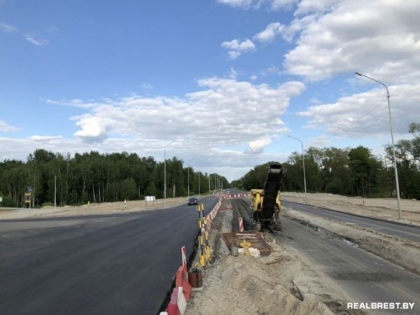 В Бресте на пересечении улиц Бориса Маслова и Ковельское шоссе запрещено движение В Бресте на пересечении улиц Бориса Маслова и Ковельское шоссе запрещено движение