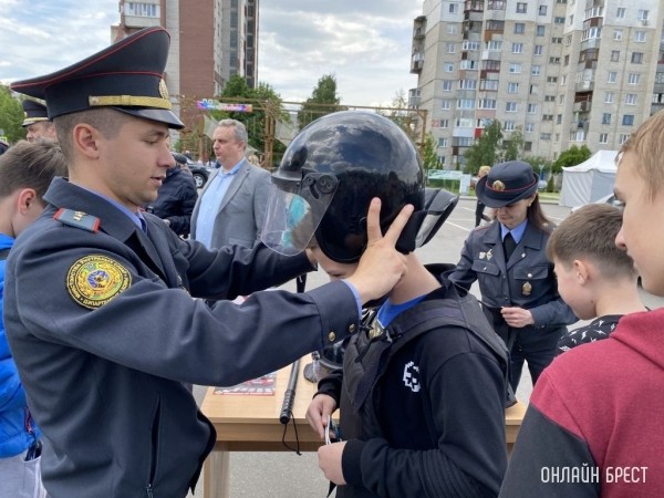 
                В Бресте на площадке ТРЦ «Экватор» проходит «Детский праздник безопасности»
            