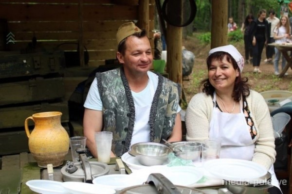 В Брестской области реконструировали партизанскую стоянку