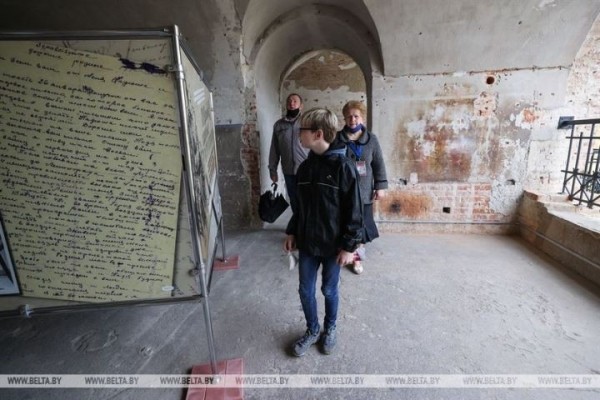 Фотовыставка «Судьбы, сложенные в треугольник» проходит в Брестской крепости Фотовыставка «Судьбы, сложенные в треугольник» проходит в Брестской крепости