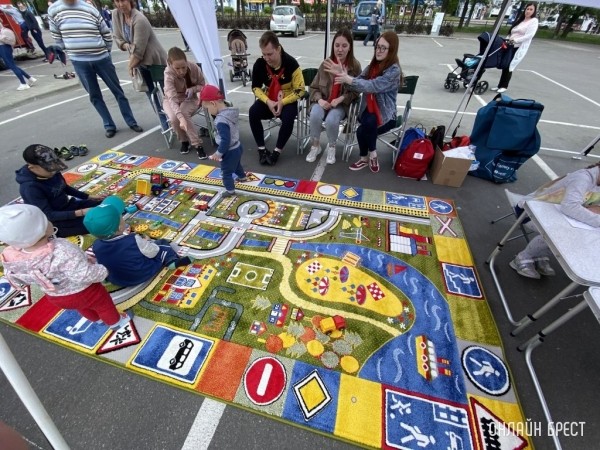 
                В Бресте на площадке ТРЦ «Экватор» проходит «Детский праздник безопасности»
            