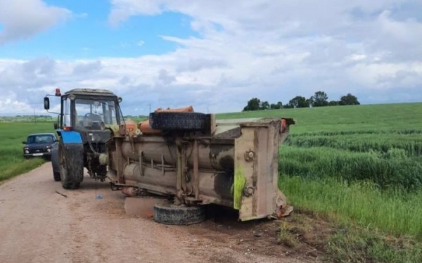 В Брестской области произошло серьёзное ДТП с участием трактора В Брестской области произошло серьёзное ДТП с участием трактора