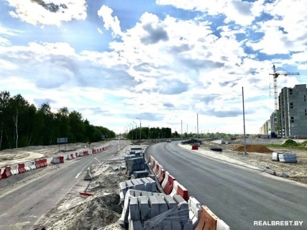 В Бресте на пересечении улиц Бориса Маслова и Ковельское шоссе запрещено движение В Бресте на пересечении улиц Бориса Маслова и Ковельское шоссе запрещено движение