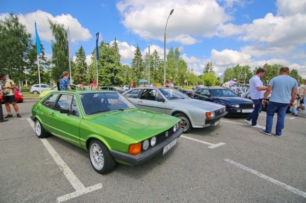 «Таких выпущено только 100 штук». Побывали на Volkswagen Day и нашли очень интересные машины