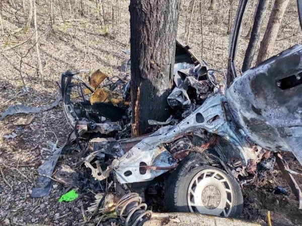 Следственный комитет показал фото самых страшных ДТП в этом году Следственный комитет показал фото самых страшных ДТП в этом году