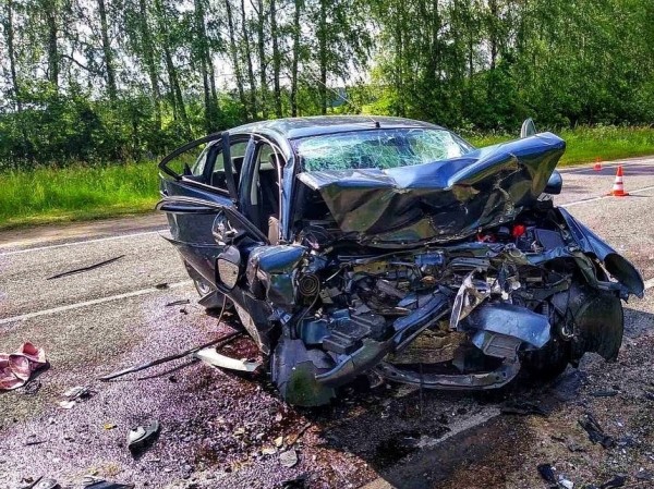 Следственный комитет показал фото самых страшных ДТП в этом году Следственный комитет показал фото самых страшных ДТП в этом году