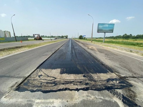 В Бресте впервые при асфальтировании используют технологию «Сларри-Сил» В Бресте впервые при асфальтировании используют технологию «Сларри-Сил»