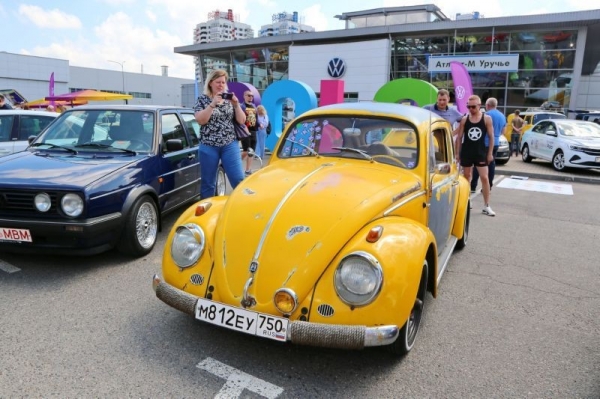 «Таких выпущено только 100 штук». Побывали на Volkswagen Day и нашли очень интересные машины