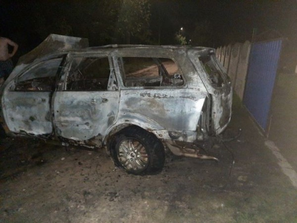 В Брестской области сгорел автомобиль Ford Focus В Брестской области сгорел автомобиль Ford Focus