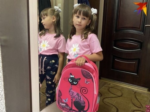 В Минске потратили 910 рублей на ребенка, в деревне – 730 на двоих: сравнили образы двух первоклассниц и хлопоты родителей перед 1 сентября В Минске потратили 910 рублей на ребенка, в деревне – 730 на двоих: сравнили образы двух первоклассниц и хлопоты родителей перед 1 сентября