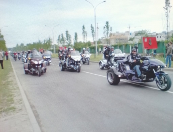 Качество, конечно, не очень, но решила поделиться старыми фотографиями
Качество, конечно, не очень, но решила поделиться старыми фотографиями