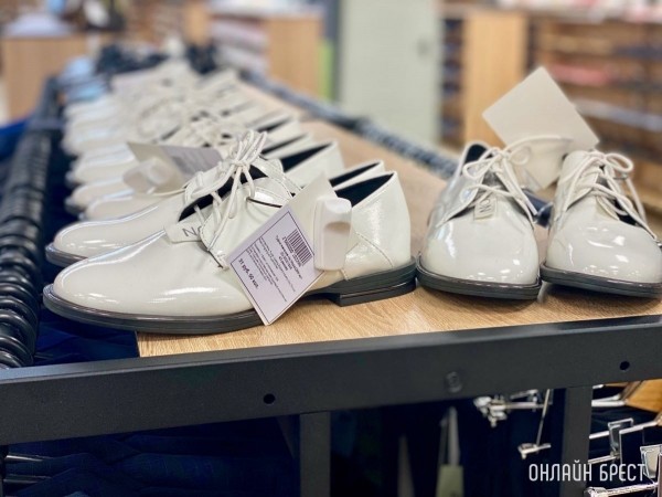 Школьная форма, обувь и аксессуары – в большом брестском магазине «Bazar» есть все! Фотообзор ассортимента и цены Школьная форма, обувь и аксессуары – в большом брестском магазине «Bazar» есть все! Фотообзор ассортимента и цены