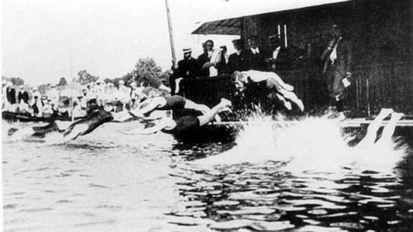 Плавание с апельсином и стрельба по голубям. Странные виды спорта первых Олимпиад