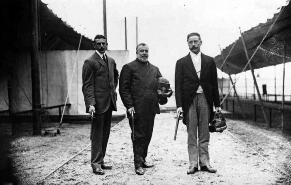 Плавание с апельсином и стрельба по голубям. Странные виды спорта первых Олимпиад