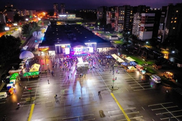 Сегодня в Бресте на Экваторе
             
                Сегодня в Бресте на Экваторе