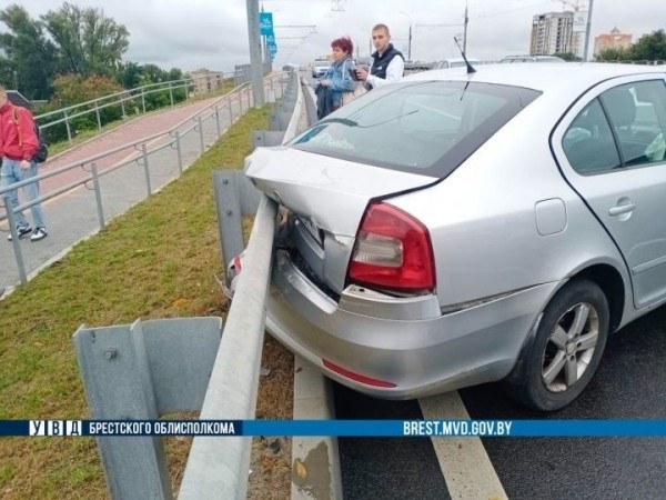 Подробности ДТП на Кобринском мосту в Бресте Подробности ДТП на Кобринском мосту в Бресте