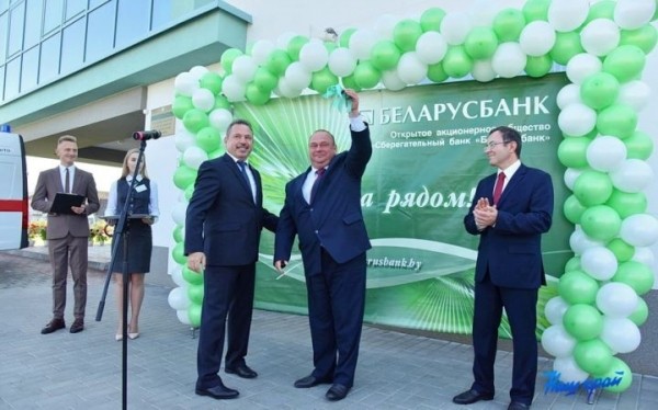 ГАЗель NEXT подарил скорой помощи Барановичей «Беларусбанк»