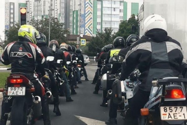 В День памяти погибших мотоциклистов брестские байкеры вспоминали погибших мотодрузей