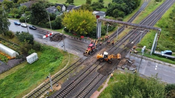 Смотрите, как идёт ремонт переезда на Дубровской в Бресте
             
                Смотрите, как идёт ремонт переезда на Дубровской в Бресте