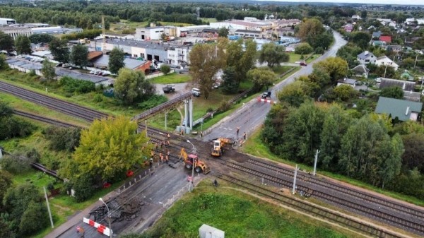 Смотрите, как идёт ремонт переезда на Дубровской в Бресте
             
                Смотрите, как идёт ремонт переезда на Дубровской в Бресте