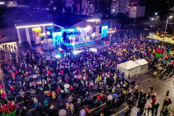 Сегодня в Бресте на Экваторе
             
                Сегодня в Бресте на Экваторе