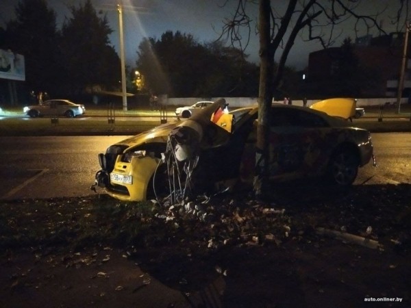 В Минске разбили Rolls-Royce Wraith В Минске разбили Rolls-Royce Wraith