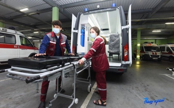 ГАЗель NEXT подарил скорой помощи Барановичей «Беларусбанк»