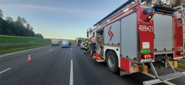 В Польше микроавтобус с девятью белорусами врезался в фуру В Польше микроавтобус с девятью белорусами врезался в фуру