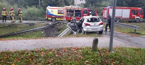 В Польше Opel столкнулся с грузовиком, которым управлял белорус. Женщину из легковушки доставляли в больницу на вертолете В Польше Opel столкнулся с грузовиком, которым управлял белорус. Женщину из легковушки доставляли в больницу на вертолете