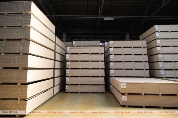 «Ивацевичдрев» - одно из крупнейших белорусских деревообрабатывающих предприятий «Ивацевичдрев» - одно из крупнейших белорусских деревообрабатывающих предприятий