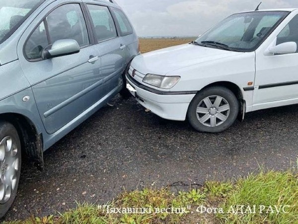 В Брестской области на дороге не разъехались «пежо»