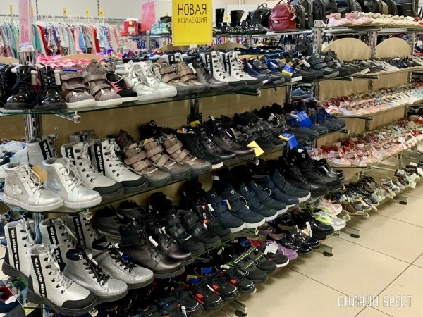 Осенне-зимние куртки для девочек и мальчиков в Детском мире на Советской в Бресте Осенне-зимние куртки для девочек и мальчиков в Детском мире на Советской в Бресте