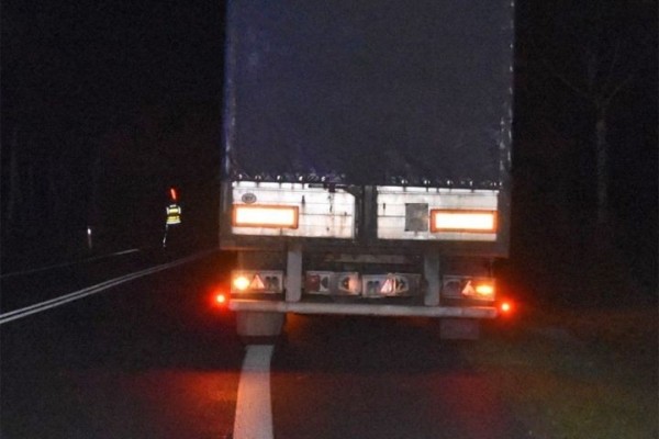 В Польше белорус на фуре сбил в темноте пешехода без фликеров