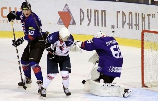 Единственный точный бросок принес «Бресту» победу над «Лидой» в матче чемпионата Беларуси по хоккею с шайбой Единственный точный бросок принес «Бресту» победу над «Лидой» в матче чемпионата Беларуси по хоккею с шайбой