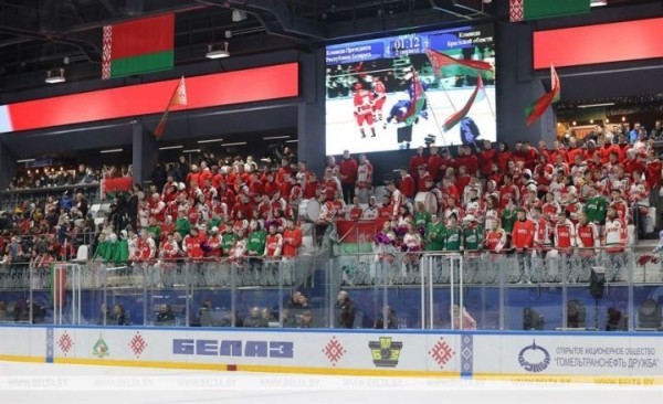 Хоккейная команда Президента выиграла у сборной Брестской области в матче любительского турнира Хоккейная команда Президента выиграла у сборной Брестской области в матче любительского турнира